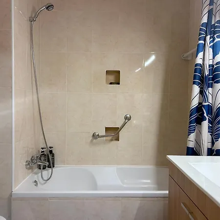 Cozy With Pool - The Strip Street & Apartamento *